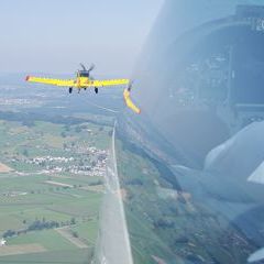 Verortung via Georeferenzierung der Kamera: Aufgenommen in der Nähe von March, Schweiz in 1100 Meter